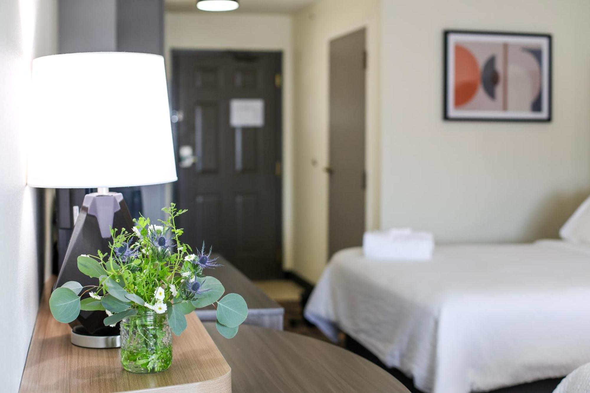 Holiday Inn Redding By Ihg Exterior photo