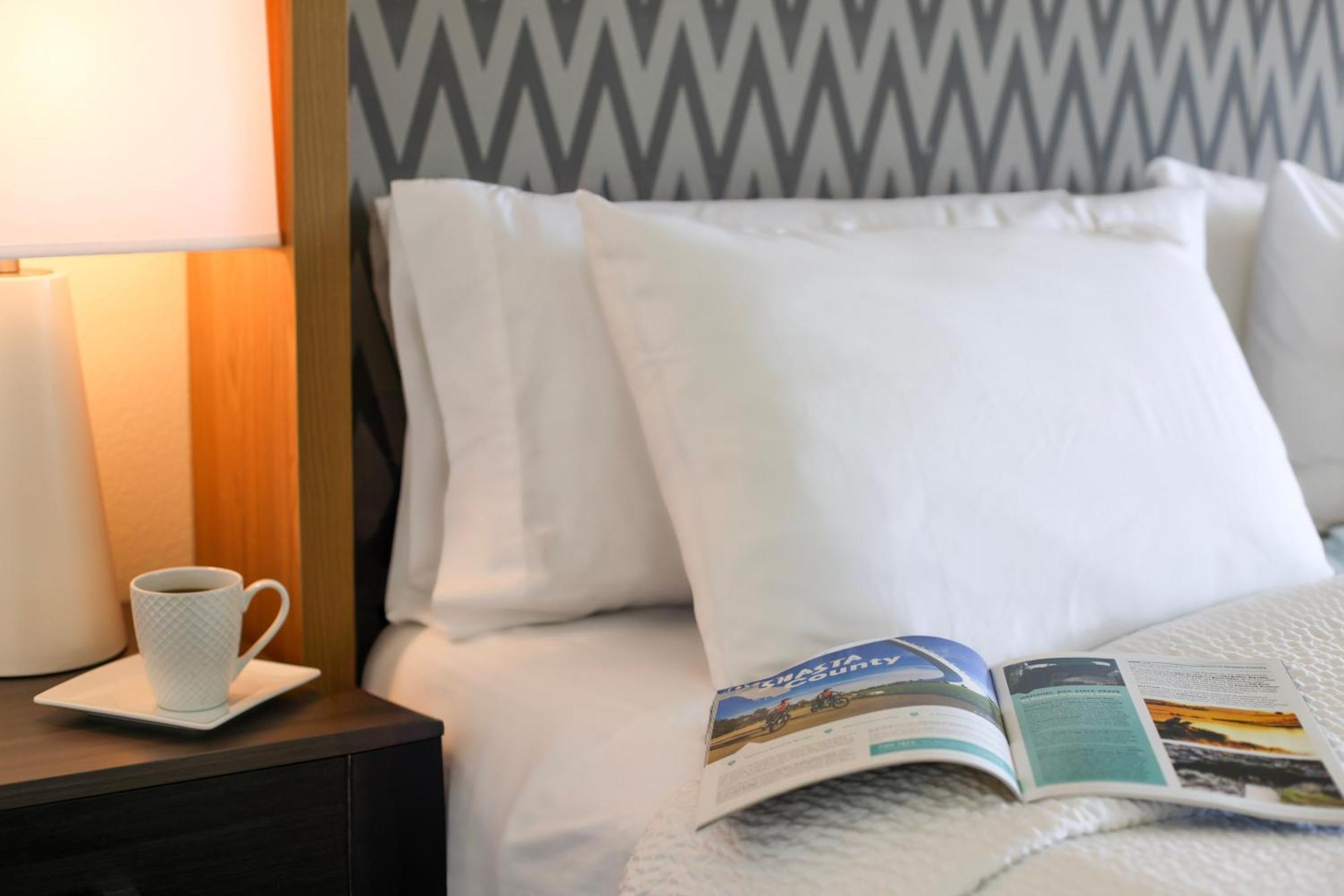 Holiday Inn Redding By Ihg Exterior photo