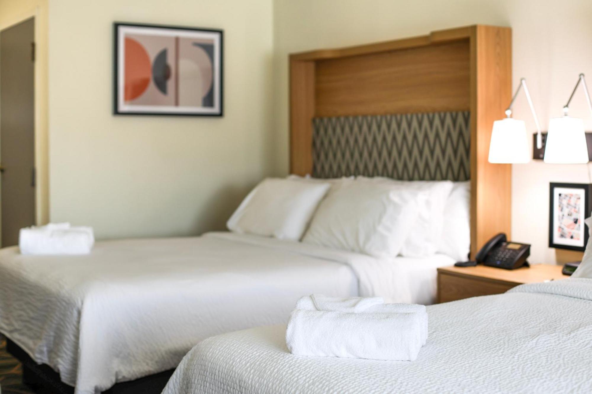 Holiday Inn Redding By Ihg Exterior photo